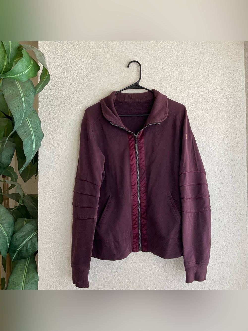 Lululemon Purple zip up jacket with pockets